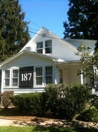 Building Photo - 187 W Clarkstown Rd