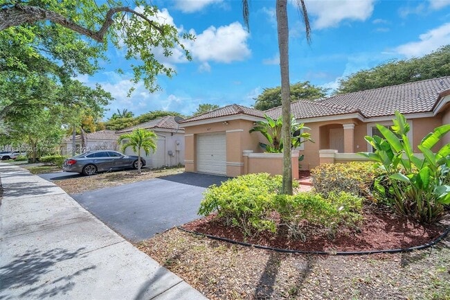 Building Photo - 1617 Zenith Way