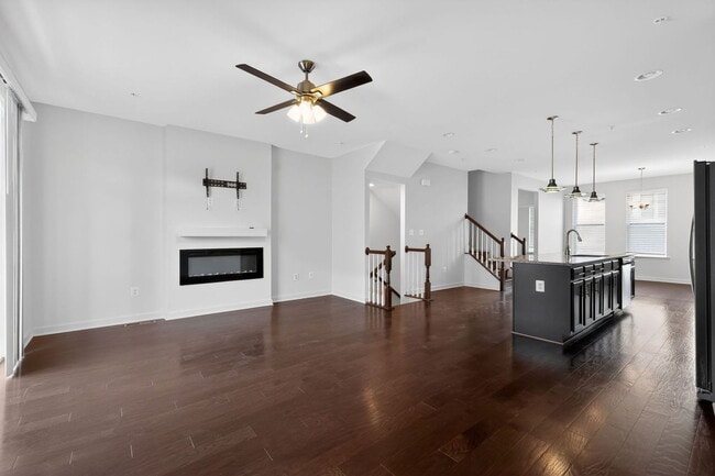 Building Photo - 9908 Wood Edge Wy