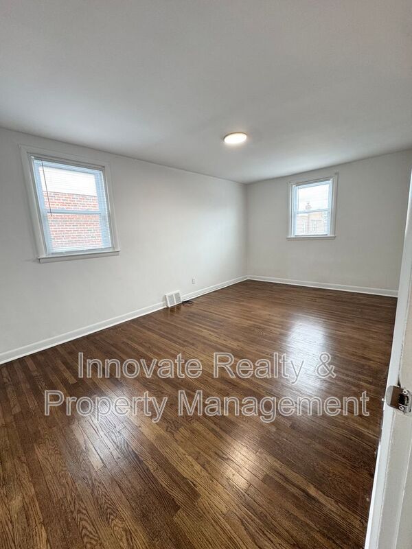 Building Photo - 2423 Bleigh Ave