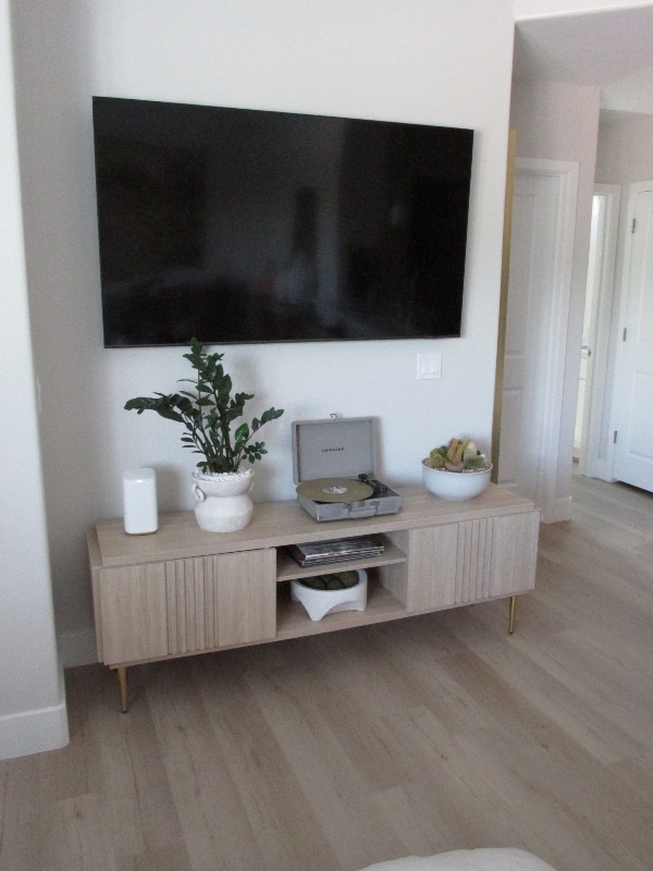 Building Photo - 2030 E River Rd