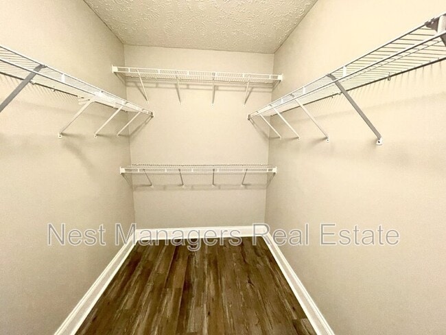 Building Photo - 315 Copper Creek Dr