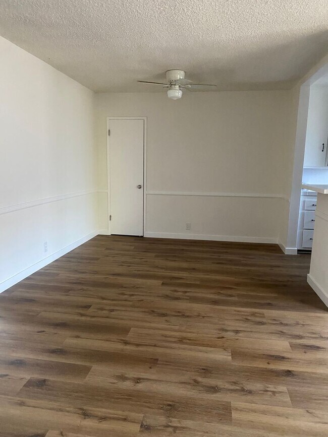 Building Photo - 629 Hayworth Ave