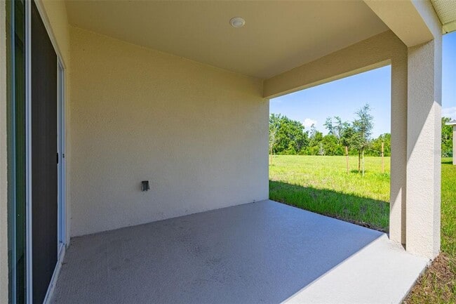 Building Photo - 2893 House Finch Rd