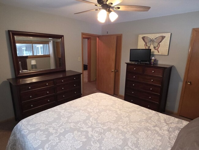 Building Photo - Furnished Mid-term Rental