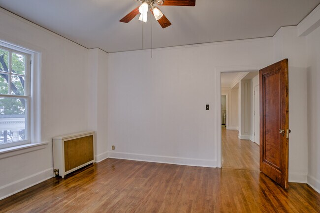 Building Photo - 4618 Warwick Blvd