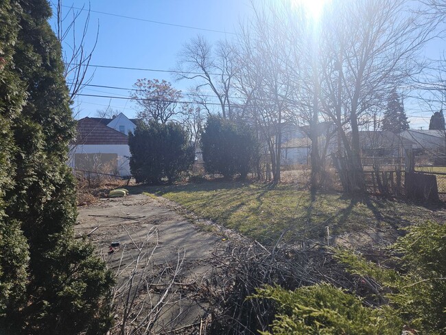 Building Photo - Owner Finance – NO Credit Check! 3 Bed Home – Move In Fast!