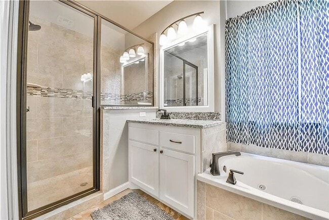 Building Photo - Stunning 4 Bed, 3 (Full) Bath in Norman