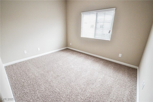 Building Photo - 9422 Sand Tiger Ave