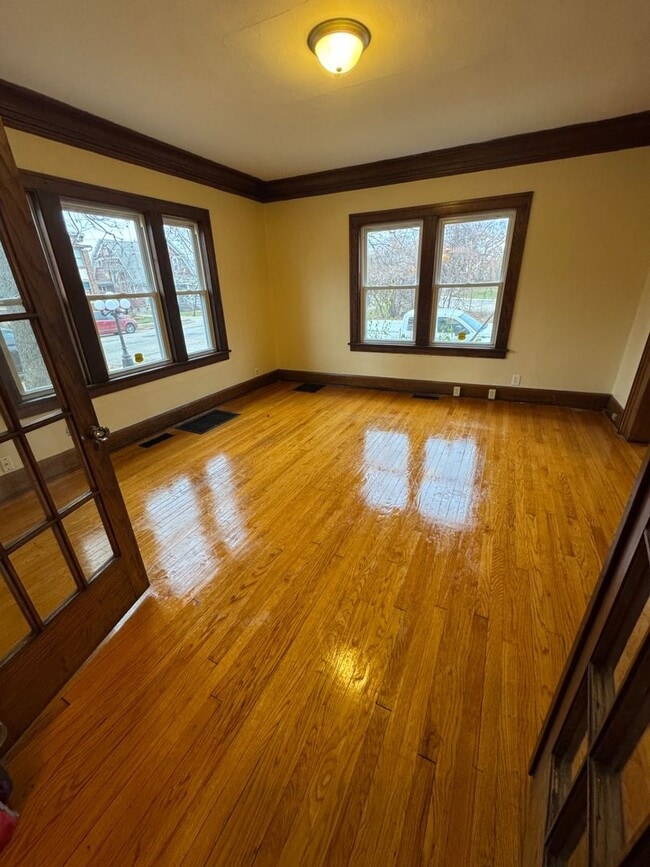 Building Photo - Beautiful Large Home for rent