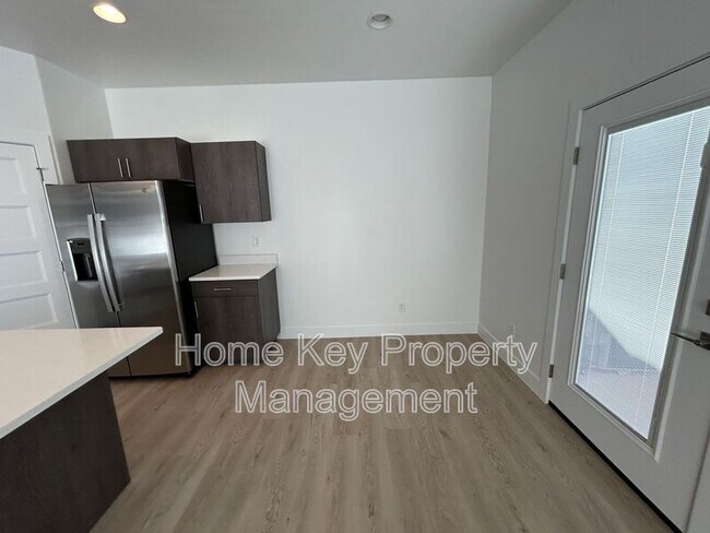 Building Photo - 4065 Eureka Aly