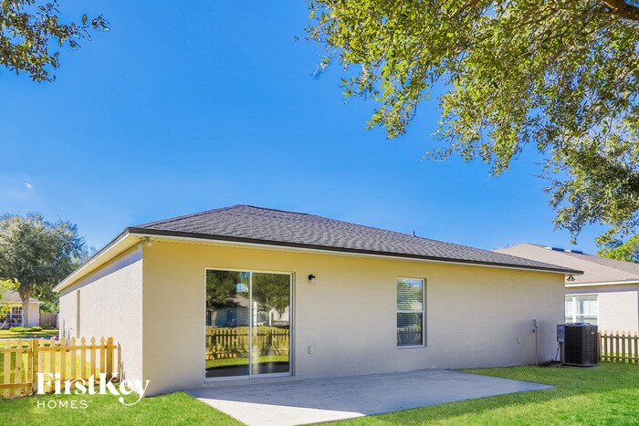 Building Photo - 208 King Arthur Ct