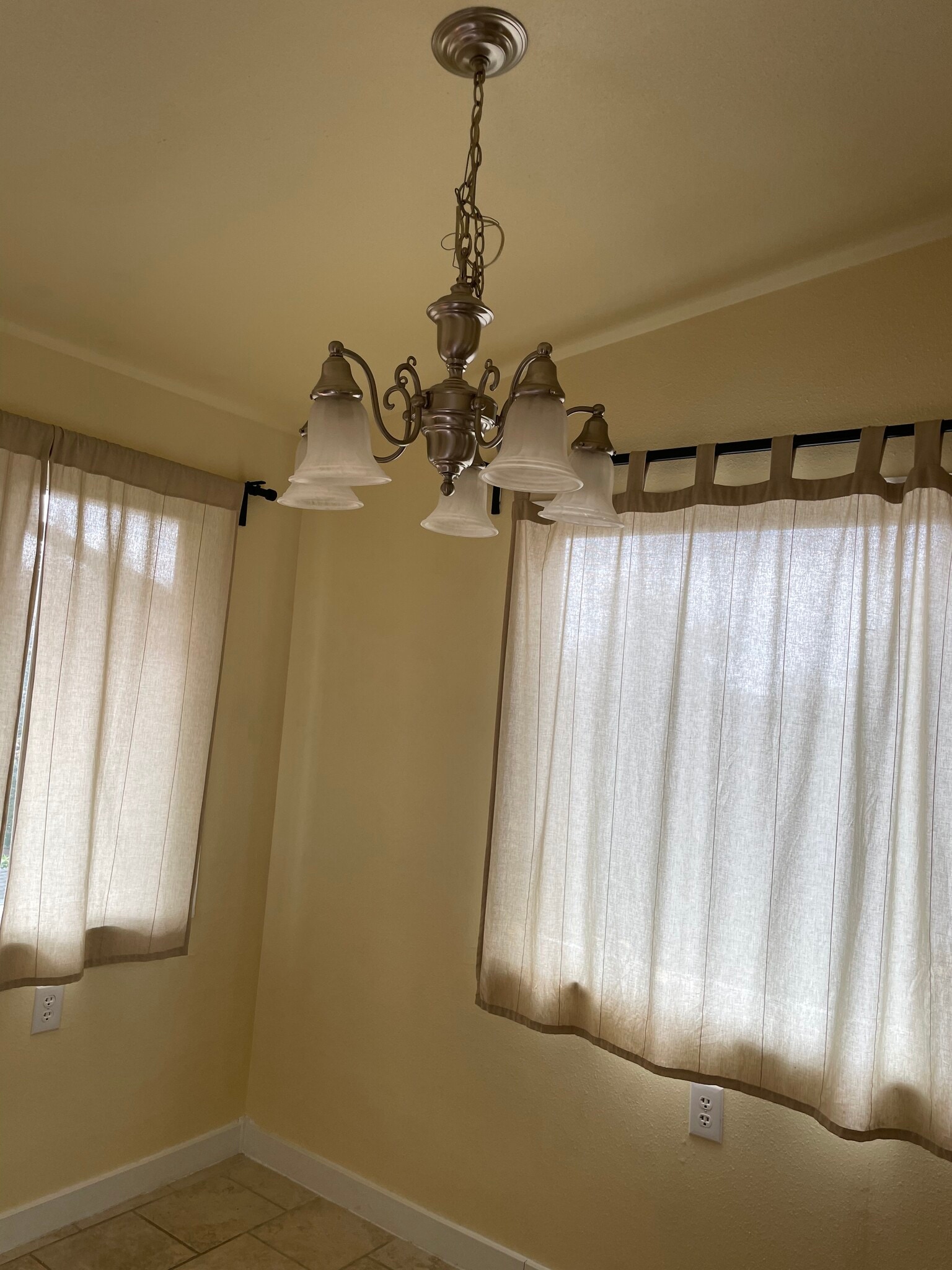 Dining room - 115 Summit Ave N
