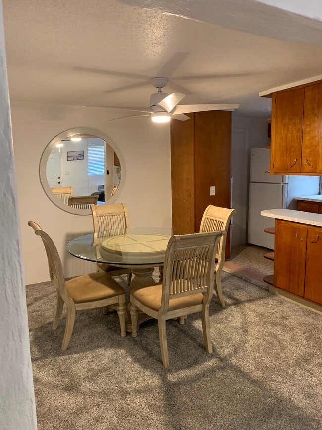 Building Photo - 303 Indian Hills Dr