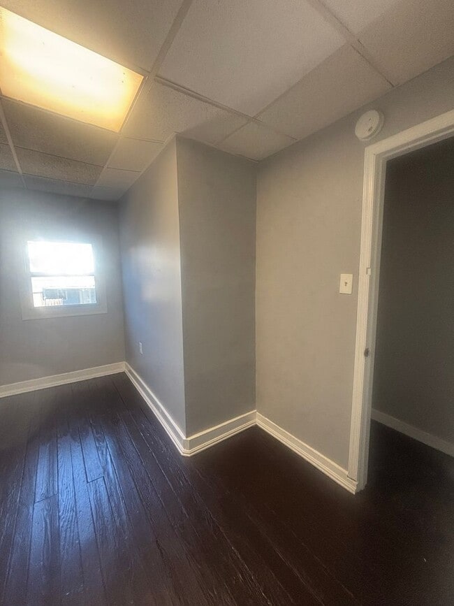 Building Photo - 1602 Cereal St