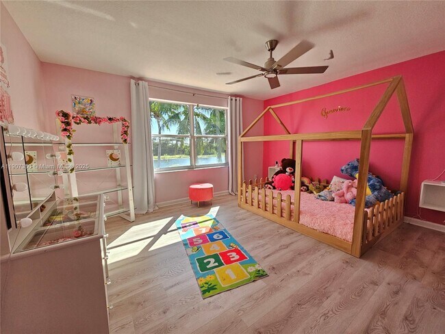 Building Photo - 17468 SW 36th St