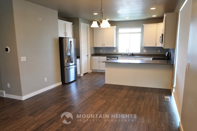 Building Photo - 3977 W Penstemon Wy