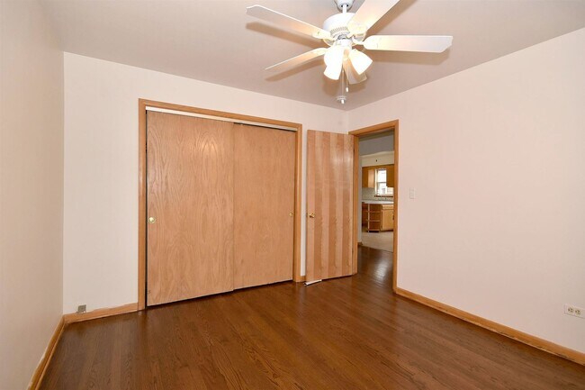 Building Photo - 2334 N 72nd Ct