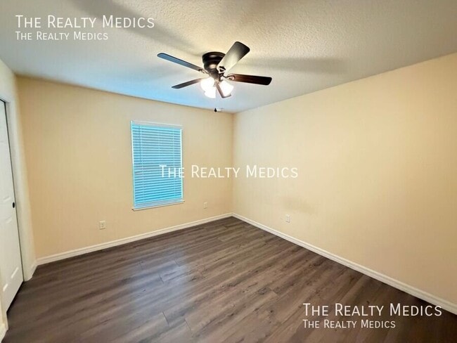 Building Photo - 2574 SW 164th Street Rd