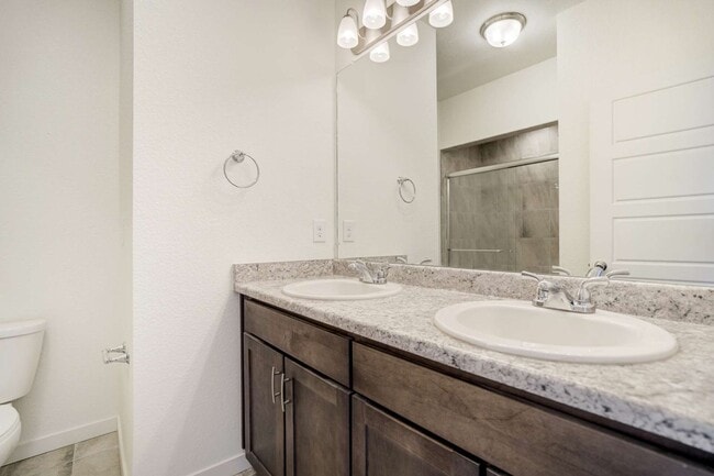 Building Photo - New Interior Paint! Shorter Lease Terms Av...