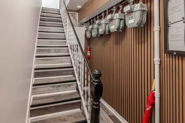 Building Photo - 6119 Jefferson St