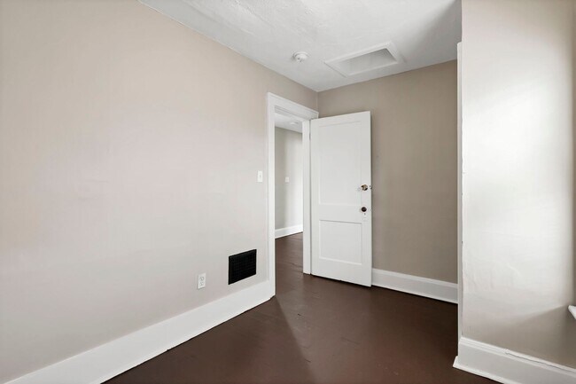 Building Photo - 2709-2711 Sullivant Ave