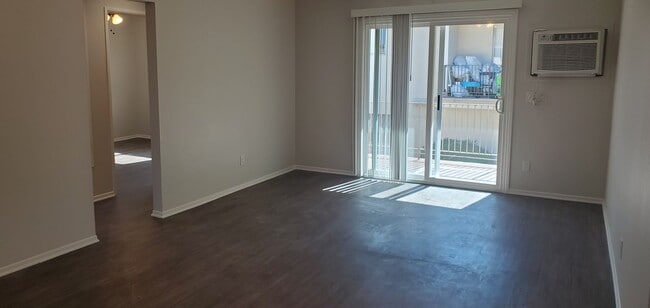 Building Photo - 109 N Merrimac Dr