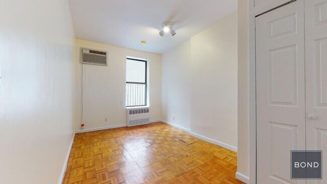 Building Photo - 955 Second Avenue