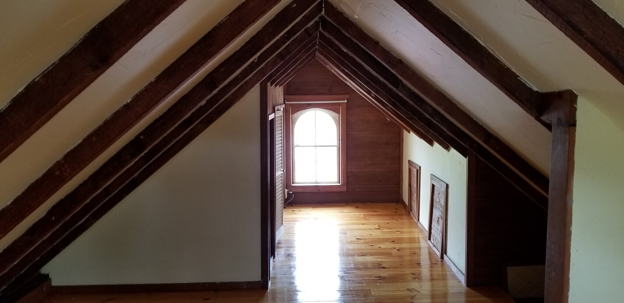 Building Photo - 128 Pleasant St