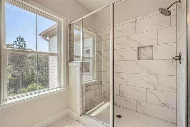 Building Photo - 461 Stagecoach Bnd SE