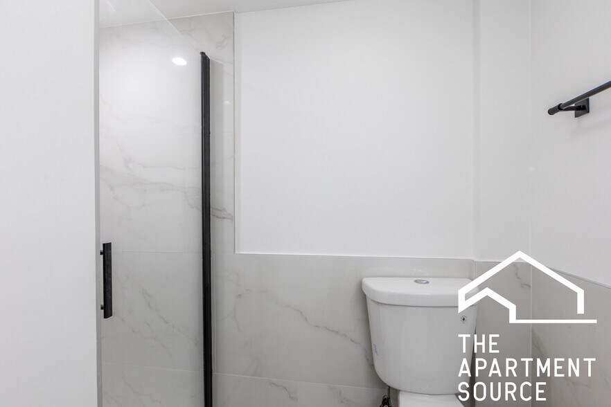 Building Photo - 1839 N Kedzie Ave