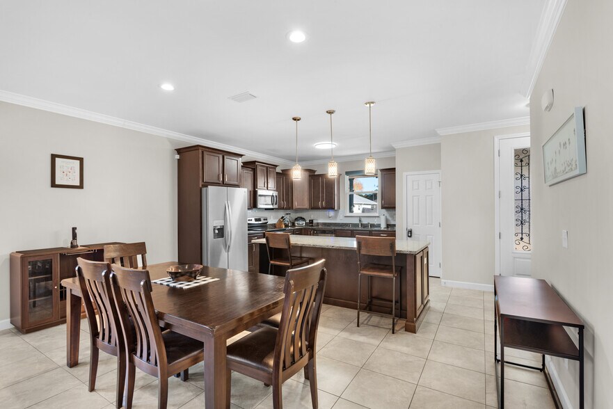 Kitchen has cooking appliances, cookware, utensils, and dishware - 28 Snook Rd