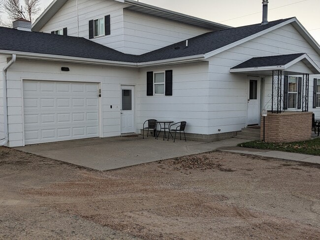 Building Photo - 1012 3rd St