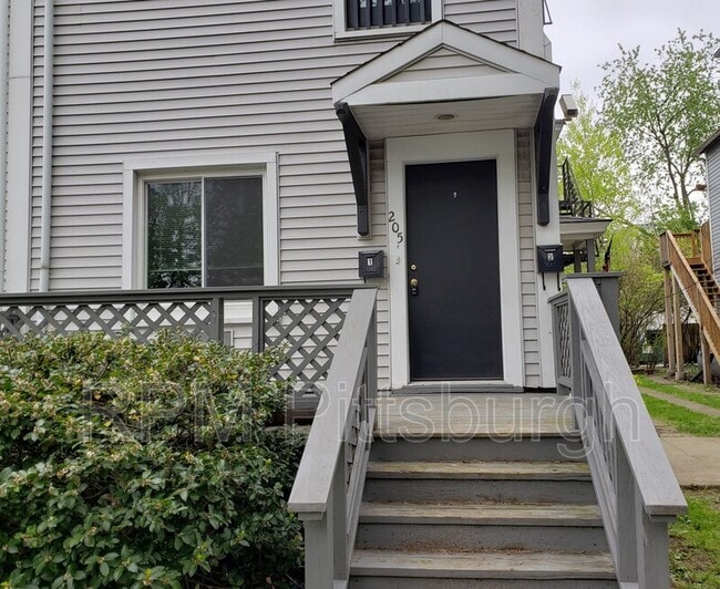 Building Photo - 205 Lehigh Ave