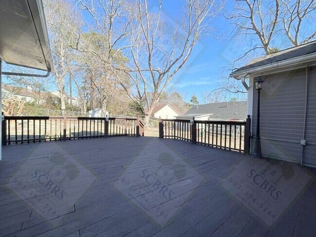 Building Photo - 13 Tomafield Ct