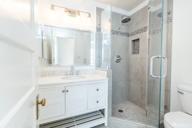 Building Photo - 2759 Union St