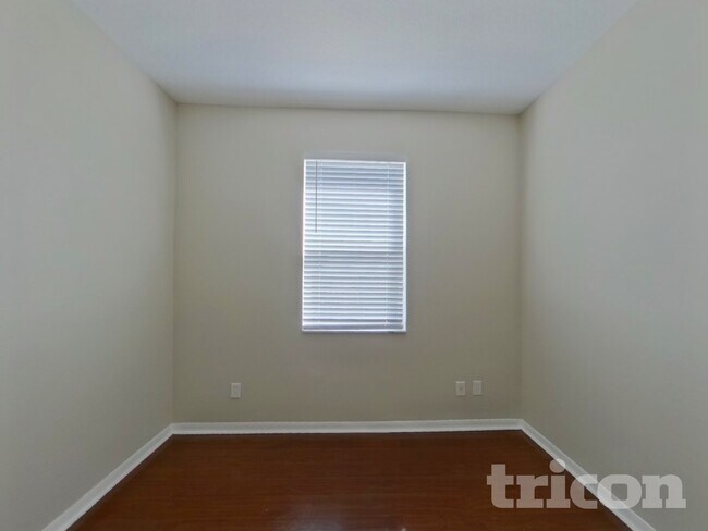 Building Photo - 9346 Black Thorn Loop