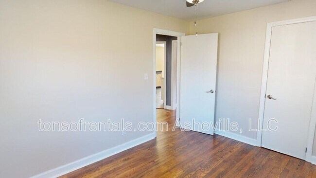 Building Photo - 653 Long Shoals Rd