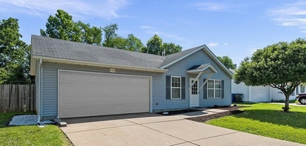 Building Photo - There is a $25 fee per application and eve...