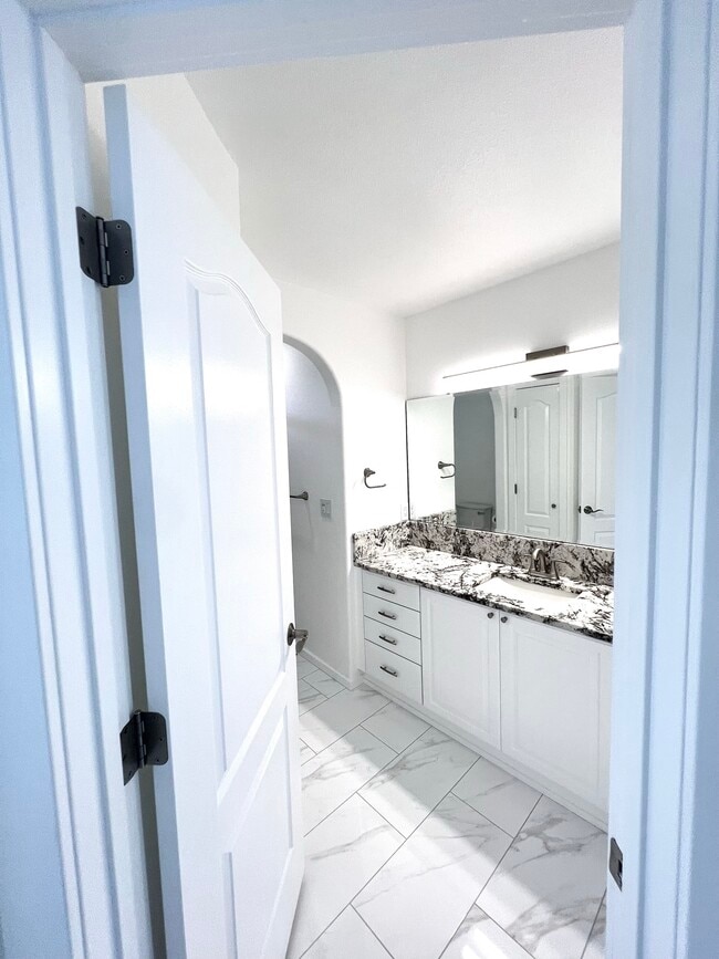 Building Photo - 4702 S Palouse Ct