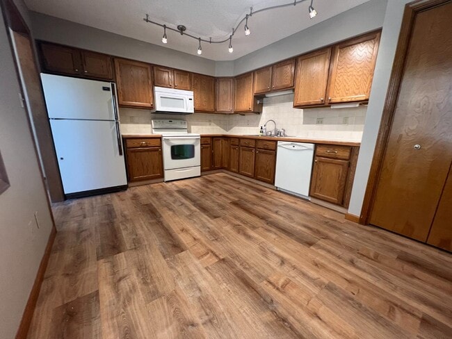 Building Photo - 3726 Pinnacle Ct