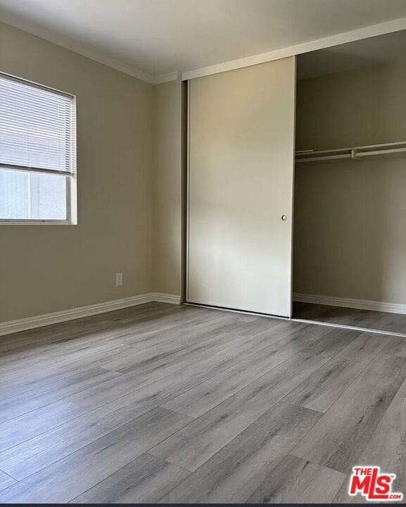 Building Photo - 567 S Wilton Pl