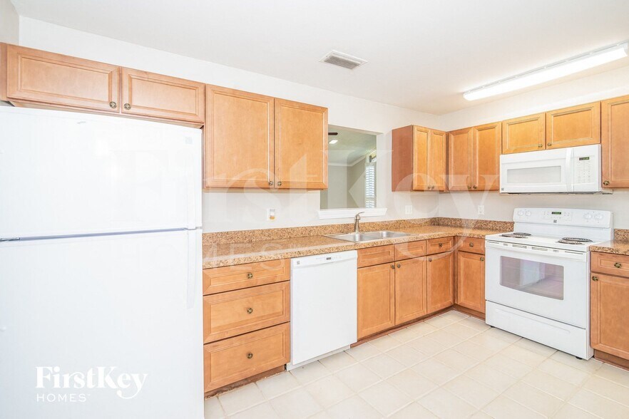 Building Photo - 1746 Cinnamon Dr