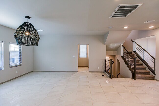 Building Photo - Rooftop Balcony