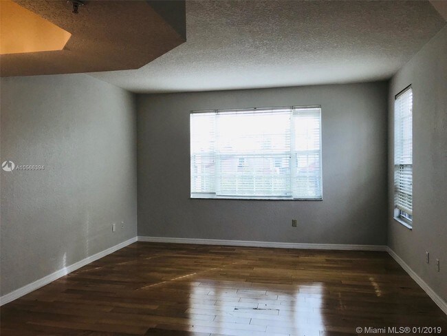 Building Photo - 761 SW 148th Ave