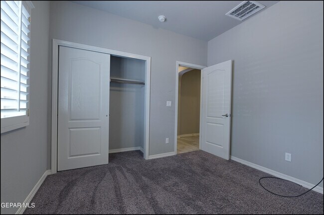 Building Photo - 13677 Lartington St