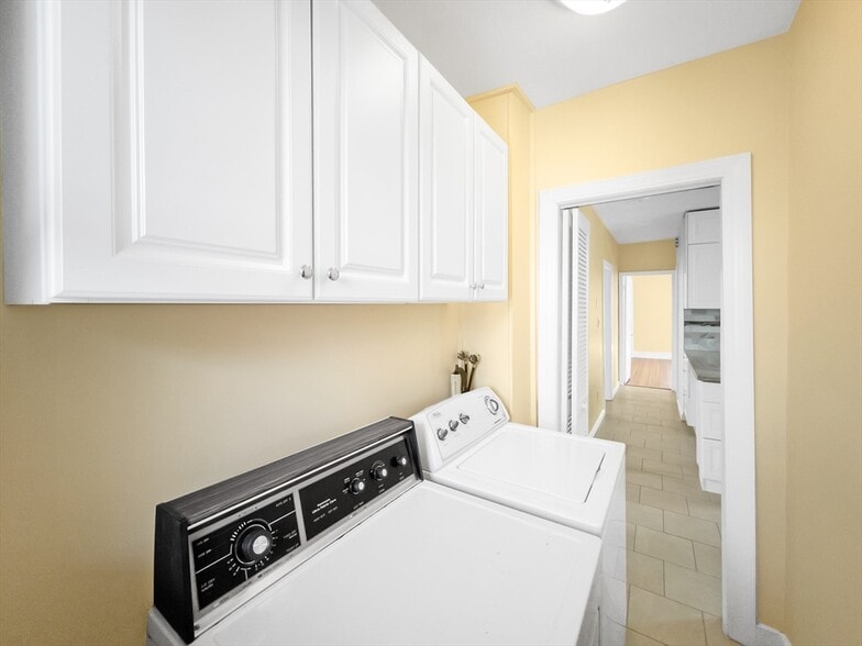 Building Photo - 24 Montvale St