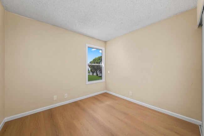 Building Photo - 3482 Alonquin Way