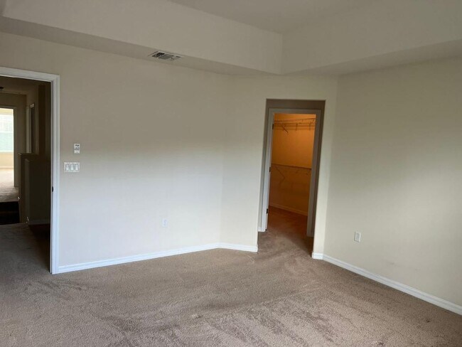 Building Photo - 9409 Silver Buttonwood St