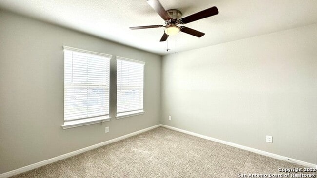 Building Photo - Gorgeous 3/2.5 on cul-de-sac in Cibolo wit...